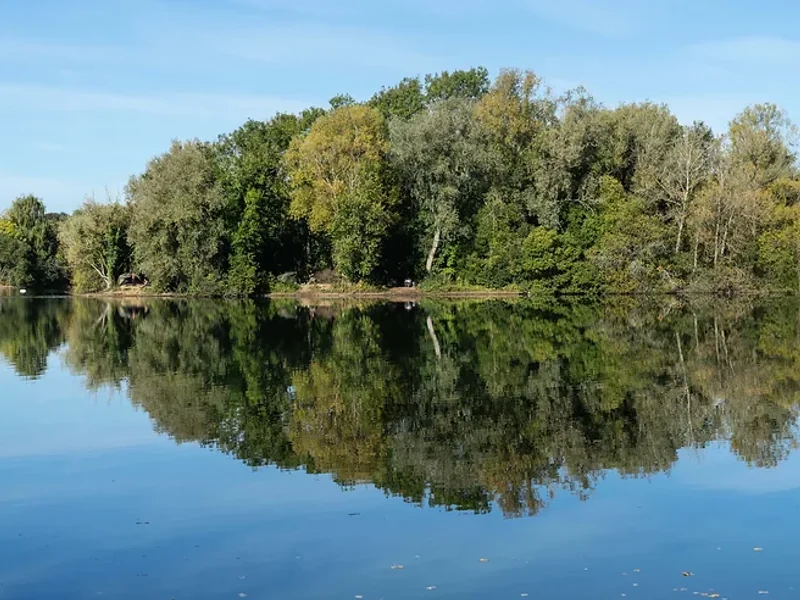 The Main Lake at Horcott Lakes, a 22-acre gin clear Cotswold gravel pit with over 800 carp.